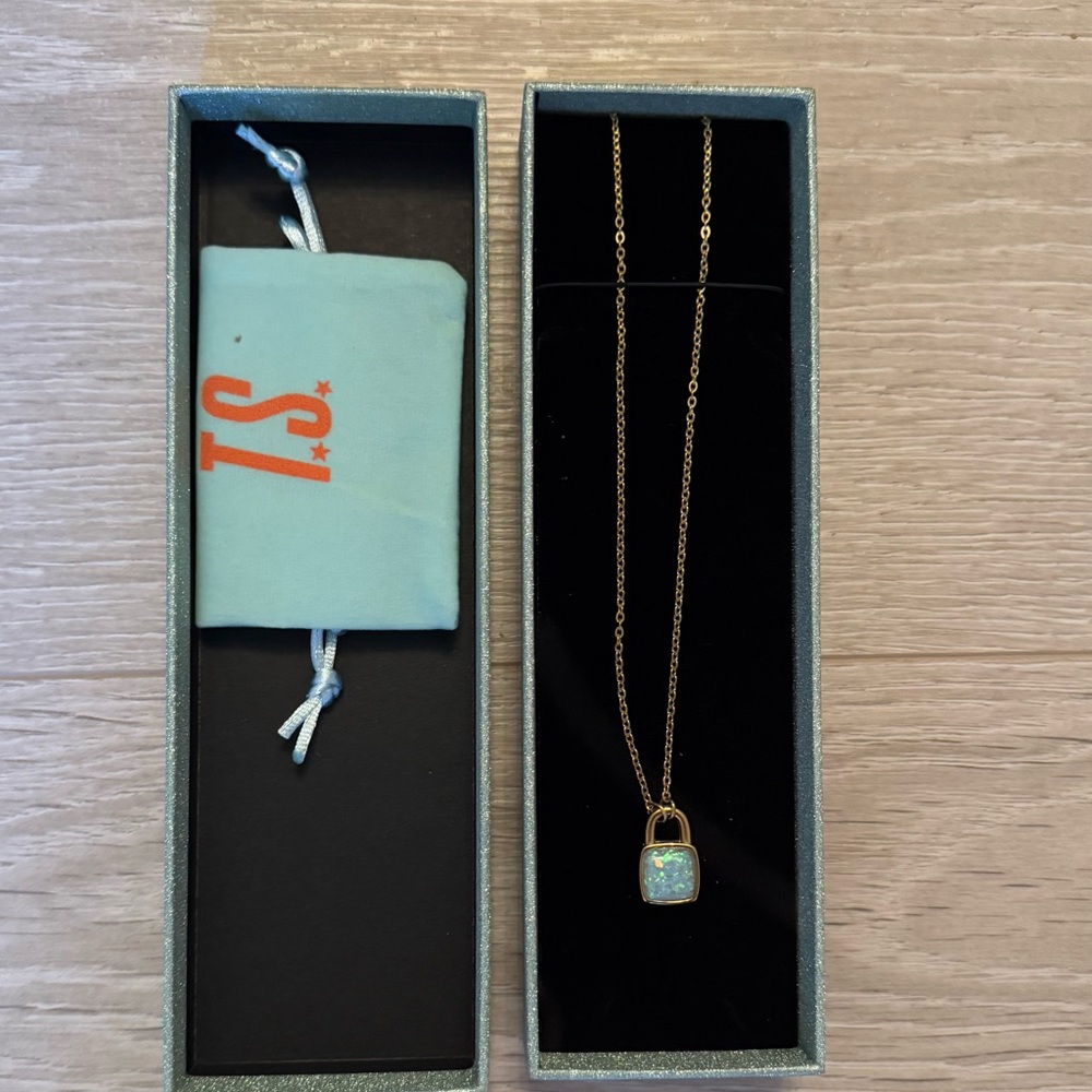 Taylor Swift THE LIFE OF A SHOWGIRL LOCK NECKLACE
